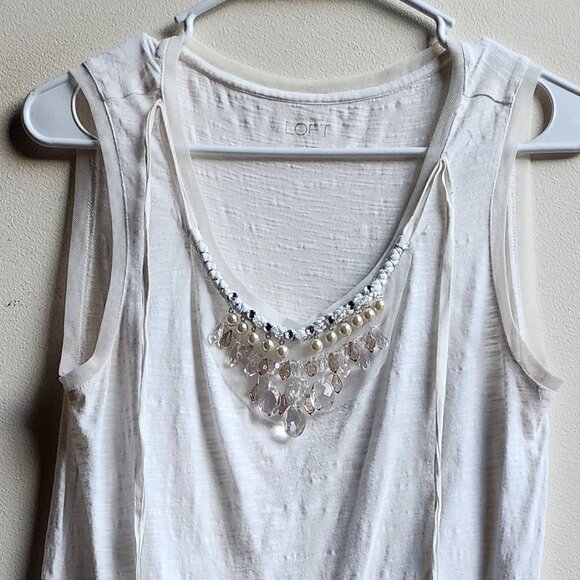LOFT Ivory Beaded V-Neck Tank Top Size Small - Picture 5 of 15